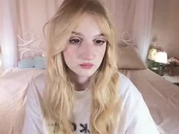 Freechat eliejay on Chaturbate