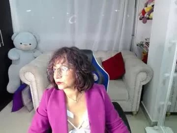 Freechat emmilychevalier on Chaturbate