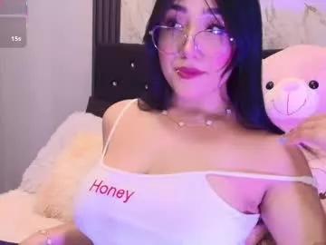 enyel_valmina on Chaturbate