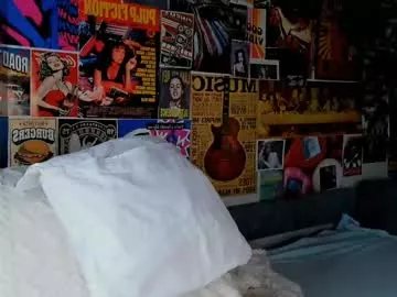 Freechat flirtykitty_ on Chaturbate