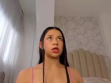 Freechat foxy200__ on Chaturbate