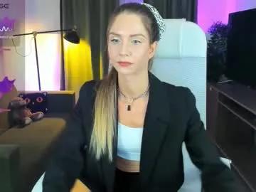 Fascinating Graycewild gets nude and masturbate while being spied on graycewild from Chaturbate