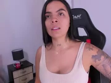 Away hillary_jones on Chaturbate