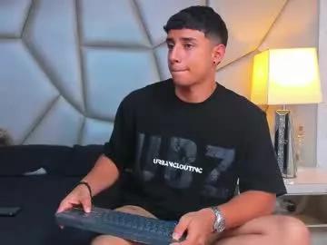 jaze_bradley — Sexy dance [19 tokens left]  #latino #young #muscle #bigass #bigdick