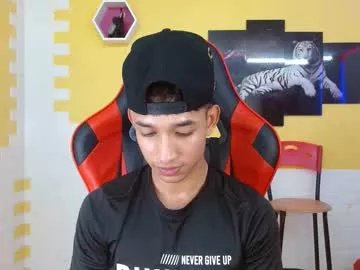 Freechat jose_sexycumm on Chaturbate