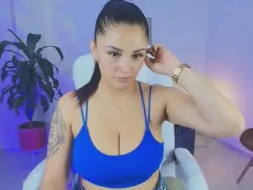 julieta92_ —  spit boobs + bounce [120 tokens left] #bigboobs #squirt #cum #latina #18