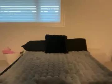 Bicurious wildness: Kenziesmithh gets exposed while caressing her slit on camera kenziesmithh from Chaturbate