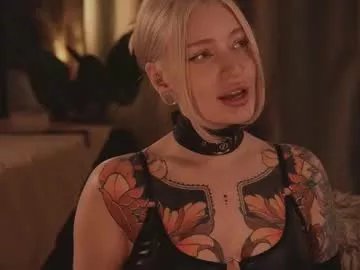 kinkylina_ on Chaturbate