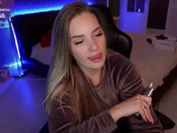 Foot fetish with Kittiliza from Chaturbate. Slutty costumes and silly satisfaction kittiliza from Chaturbate