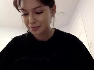 Enticing Kristinafae gets butt-naked and cum while being spied on kristinafae from Chaturbate