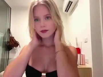 laraineprada from Chaturbate