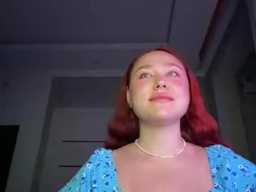 Curious Lolamint_ getting naked and squirting with her cherished vibrating toys lolamint_ from Chaturbate