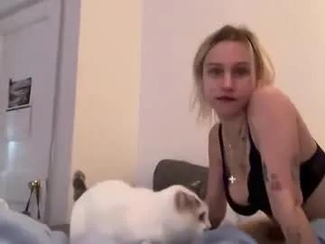 Release your lust with the sweet Chaturbate slut - Lucca250 lucca250 from Chaturbate