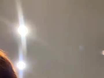 Bicurious sexiness: Malindagriffo gets bare naked while rubbing her twat on webcam malindagriffo from Chaturbate