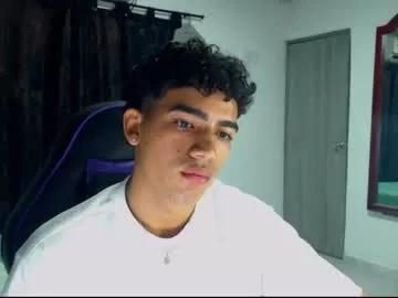 Freechat master_boy28 on Chaturbate