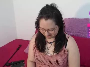Freechat may_bloom on Chaturbate