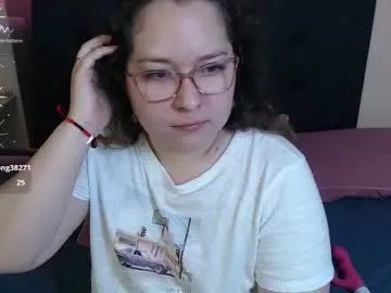 Freechat may_bloom on Chaturbate