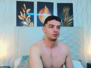 Freechat michael_magno on Chaturbate