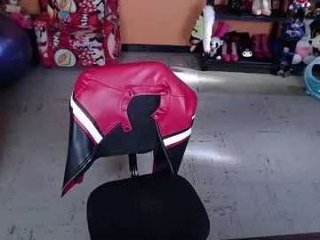 missmia2 on Chaturbate 