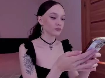 Freechat mistress_mialibra on Chaturbate