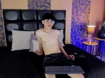 Group mysterius_boy on Chaturbate