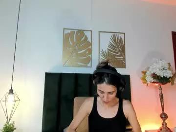 ninacavallli on Chaturbate 
