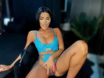 Bicurious sexiness: Pussydollxx gets undressed while fondling her punani on camera pussydollxx from Chaturbate