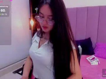 raven_loove — GOAL: Sexy Dance [300 tokens remaining] Welcome to my room! #18 #new #teen #natural #daddy