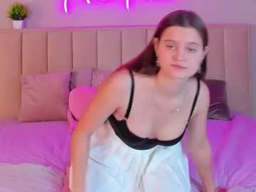 Unleash your thirst with the sexy Chaturbate camslut - Renesmy_black renesmy_black from Chaturbate