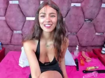 Private saraloveee_ on Chaturbate