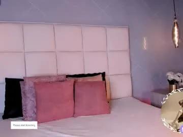 Satisfy your yearning with the naked Chaturbate camwhore - Saramonroe1 saramonroe1 from Chaturbate