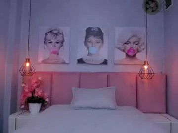 Freechat sensual_sophie_ on Chaturbate