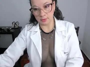 sexypsychologist — Kiss every corner of my body #milf #mature #heels #pantyhose #squirting -- Current Goal: control toy for 8min at 222 tokens -- Next Goal: squirting