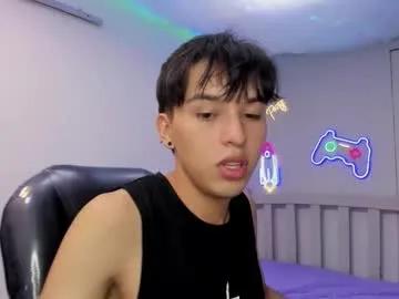 Release your kookiest fantasies with Chaturbate's provocative Stiwentwink stiwentwink from Chaturbate