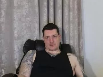 Freechat tattooedhunk_ on Chaturbate