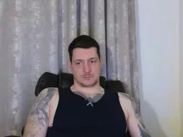 Freechat tattooedhunk_ on Chaturbate