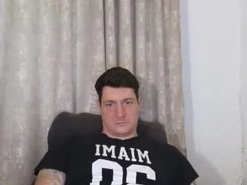 Freechat tattooedhunk_ on Chaturbate