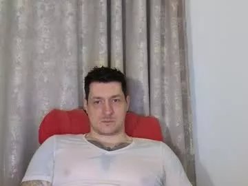 Freechat tattooedhunk_ on Chaturbate