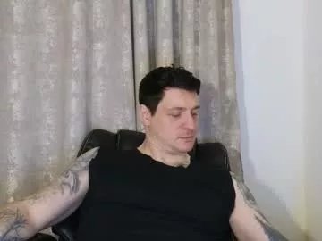 Freechat tattooedhunk_ on Chaturbate