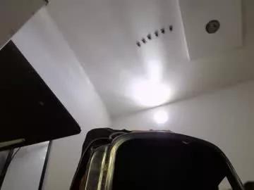 Freechat tommy_c0rtez on Chaturbate