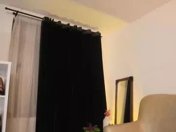 Freechat valeriebony on Chaturbate