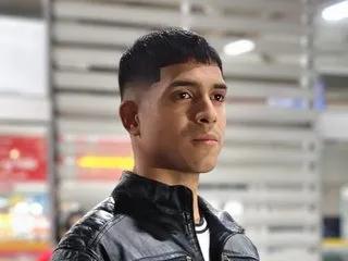 DanteDominic_606 — We are an open minded couple, ready to experience fantasies never done before. We are here to experience with you those fantasies or fetishes you have in mind. We will tell you our darkest desires as well as we would like you to share yours with us.