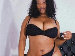 Rossi_Smith — taking it slow but hot. I'm new here, sensual, soft and real. Let's enjoy the build-up... your attention excites me more than you think.