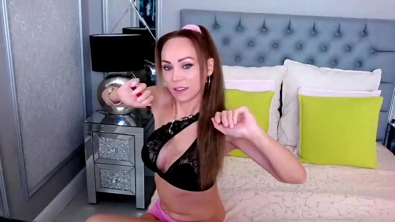 DesiredKassandra — Freechat on Streamray