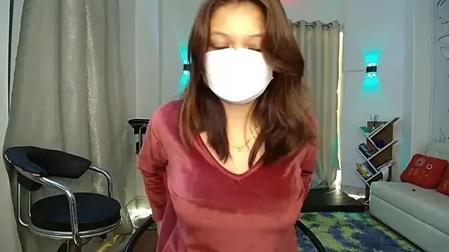 _Lunaaa from StripChat