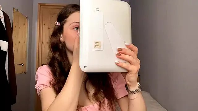 Freechat Adel_strongwoman on StripChat