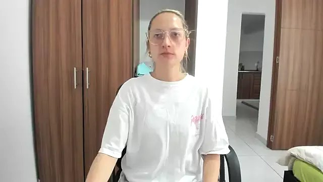 Adele_johnsonn1 on StripChat