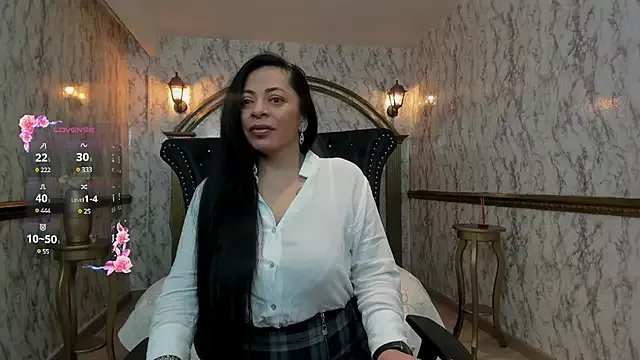 Freechat adelinemoretti on StripChat