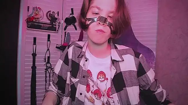 Freechat aestheticbeing on StripChat