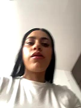 AlannaEvons from StripChat